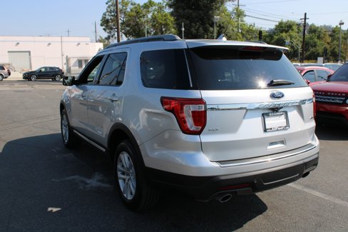Used 2018 Ford Explorer XLT w/ Equipment Group 201A image 4