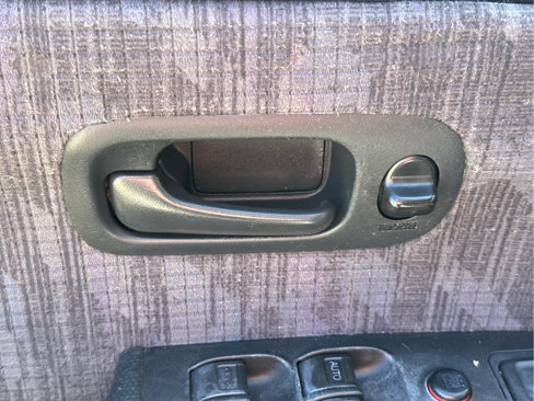 Used 2004 Honda CR-V LX image 19