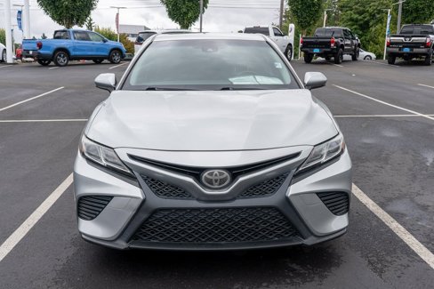 Used 2018 Toyota Camry L image 2