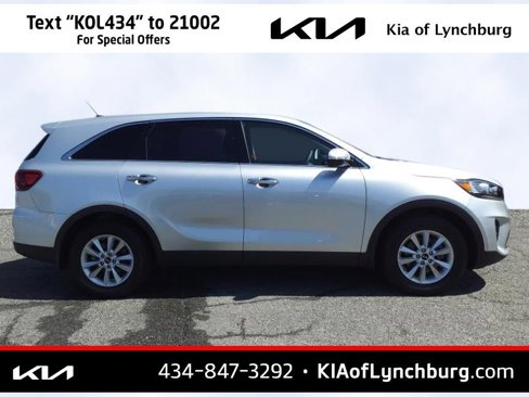 Used 2020 Kia Sorento LX image 3