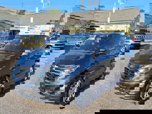 Used 2020 Chevrolet Equinox LT image 1