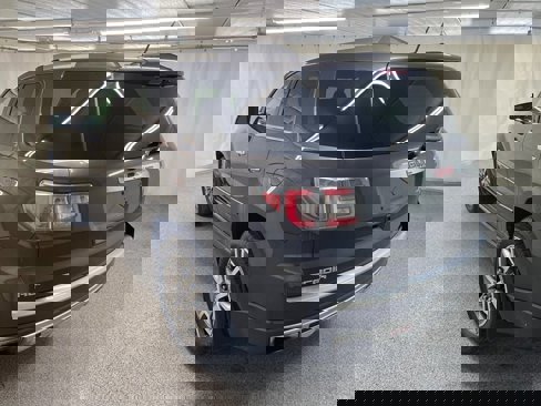Used 2013 GMC Acadia Denali image 5