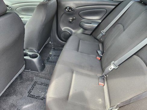 Used 2019 Nissan Versa S image 9