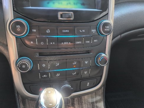 Used 2016 Chevrolet Malibu LT w/ Power Convenience Package image 26