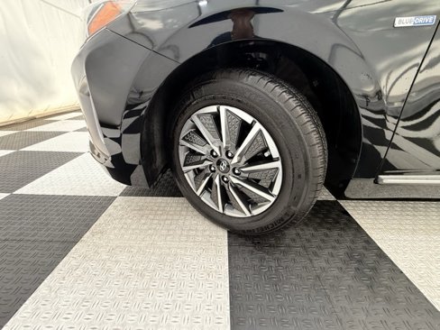 Used 2020 Hyundai Ioniq Limited image 9