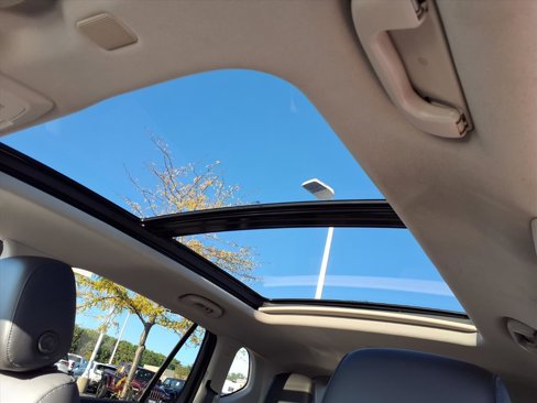 Used 2019 Buick Envision Essence image 6