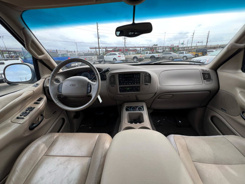 Used 2002 Ford Expedition Eddie Bauer image 49
