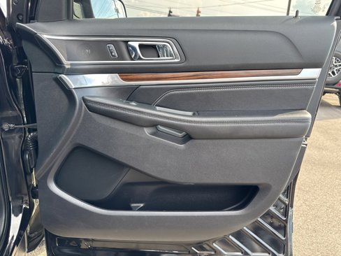Used 2019 Ford Explorer Limited w/ Class III Trailer Tow Package image 27