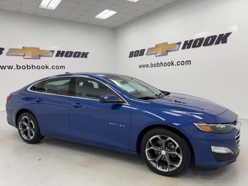 Used 2023 Chevrolet Malibu LT image 3