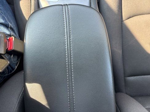 Used 2023 Chevrolet Malibu LT image 34