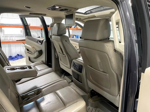 Used 2016 GMC Yukon XL SLT w/ Open Road Package image 19