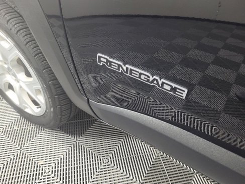 Used 2015 Jeep Renegade Limited image 5