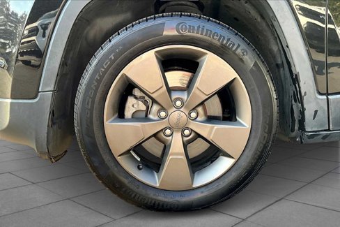 Used 2016 Jeep Cherokee 75th Anniversary image 9