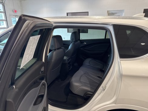Used 2019 Buick Envision Essence image 19