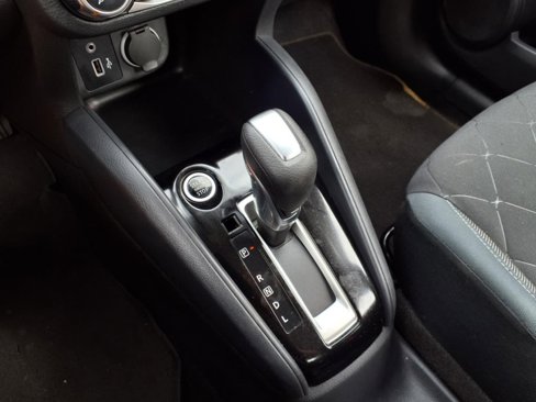Used 2020 Nissan Kicks S image 12