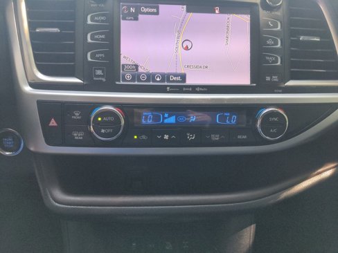Used 2016 Toyota Highlander Limited image 40