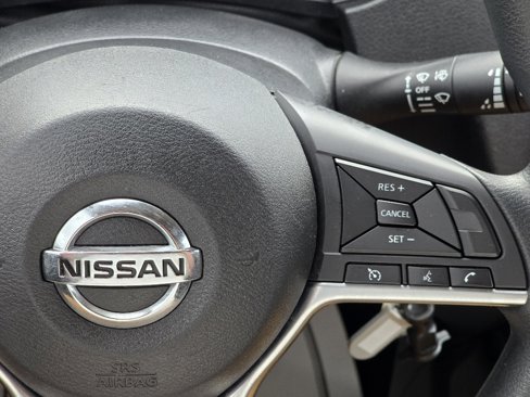 Used 2021 Nissan Rogue Sport S image 14