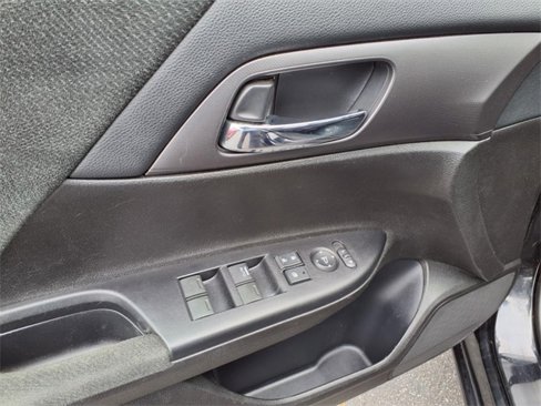 Used 2013 Honda Accord LX image 18