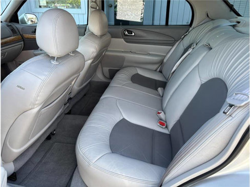 Used 2000 Lincoln Continental image 12