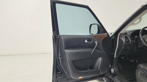 Used 2017 Nissan Armada Platinum image 22