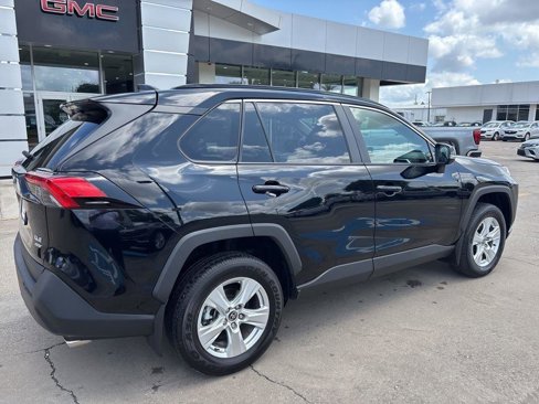 Used 2021 Toyota RAV4 XLE image 7