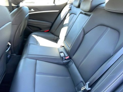 Used 2025 Genesis G70 2.5T image 16