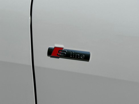 Used 2024 Audi Q4 e-tron Premium Plus image 44