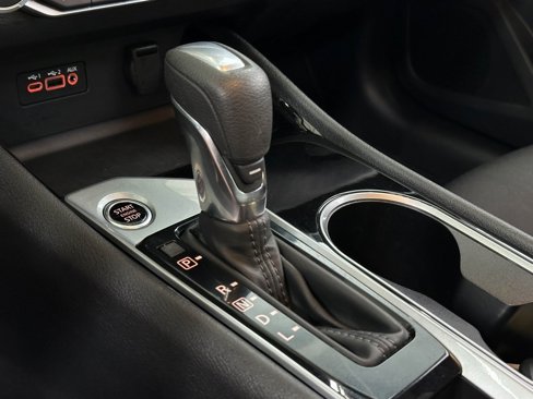 Used 2024 Nissan Altima 2.5 SV image 28