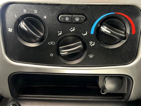 Used 2006 Jeep Liberty Limited image 17