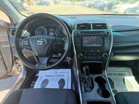 Used 2016 Toyota Camry LE image 16