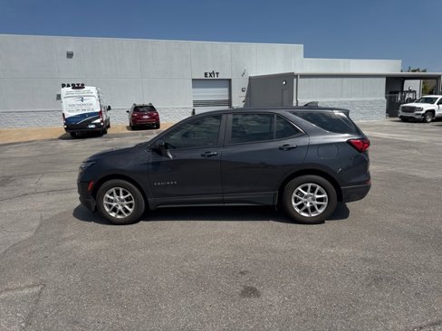 Used 2022 Chevrolet Equinox LS image 8