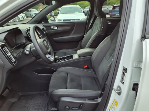 Certified 2024 Volvo C40 P8 Recharge Plus w/ Climate Package image 18