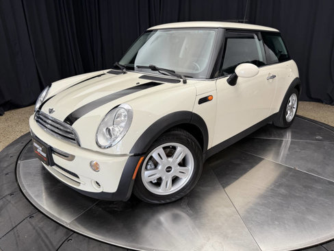 Used 2006 MINI Cooper Hardtop image 1