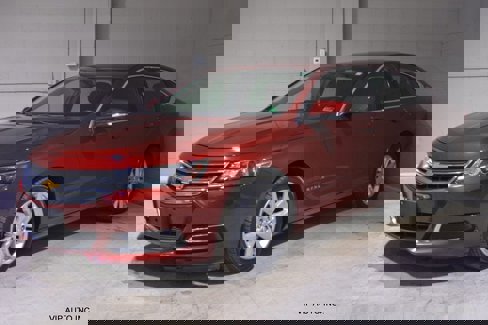Used 2017 Chevrolet Impala LT image 2
