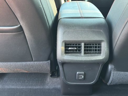 Used 2023 Chevrolet Equinox RS image 19