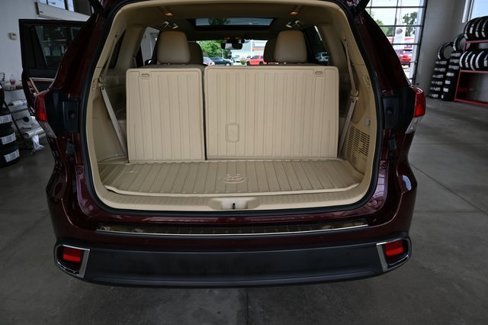 Used 2018 Toyota Highlander Limited Platinum image 30