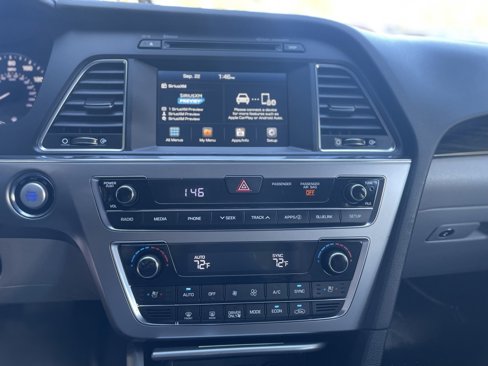 Used 2017 Hyundai Sonata Limited image 19