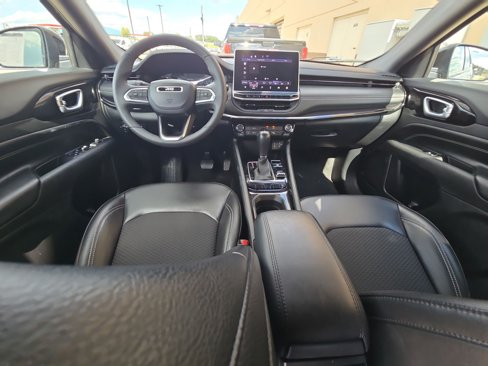 Used 2023 Jeep Compass Altitude image 12