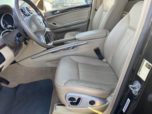 Used 2011 Mercedes-Benz GL 450 4MATIC image 10