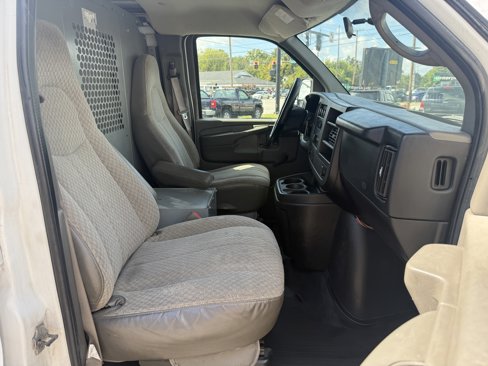 Used 2008 Chevrolet Express 2500 image 12