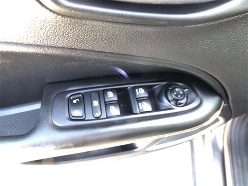 Used 2019 Jeep Compass Latitude w/ Cold Weather Group image 13