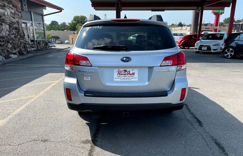 Used 2012 Subaru Outback 2.5i Limited image 5
