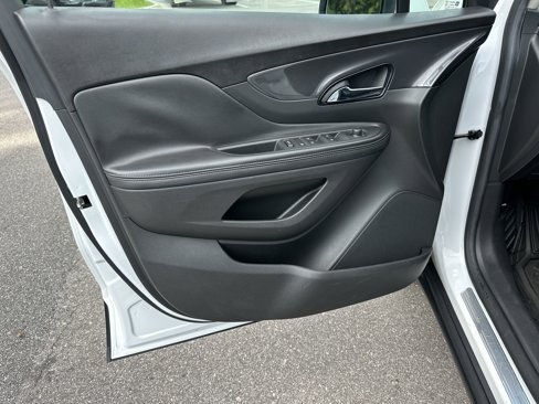 Used 2020 Buick Encore Preferred w/ Safety Package image 13