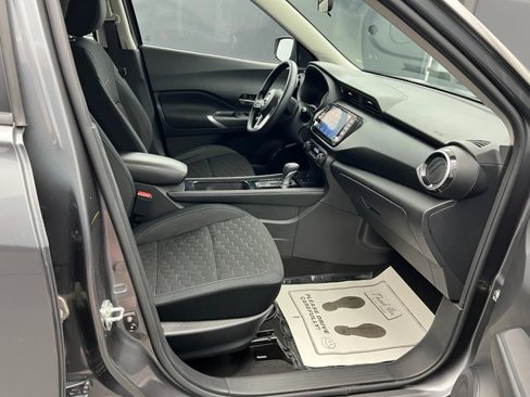 Used 2022 Nissan Kicks SV image 46