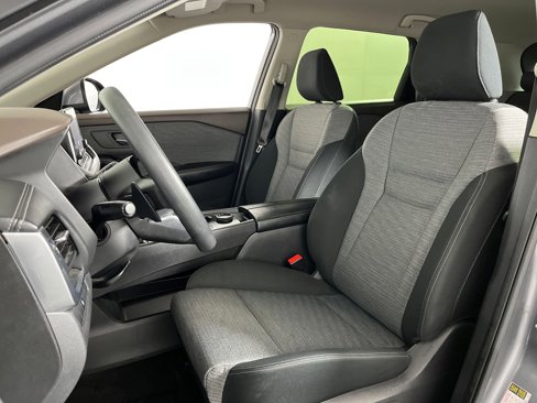 Used 2023 Nissan Rogue SV image 4