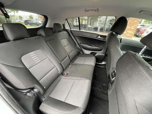 Certified 2022 Kia Sportage LX w/ LX AWD Value Edition Package image 17