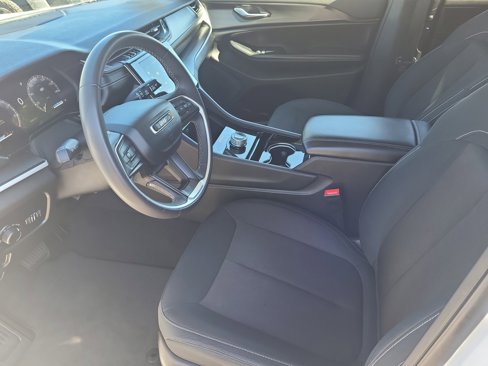 Certified 2023 Jeep Grand Cherokee L Laredo image 22