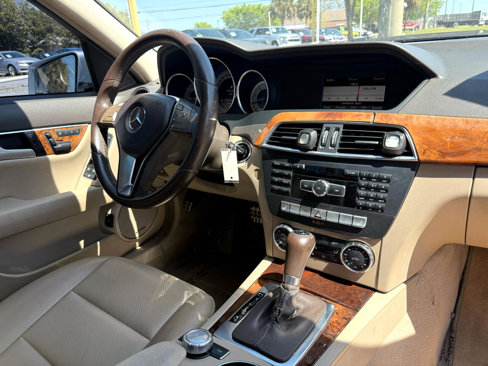 Used 2012 Mercedes-Benz C 250 Sedan image 30