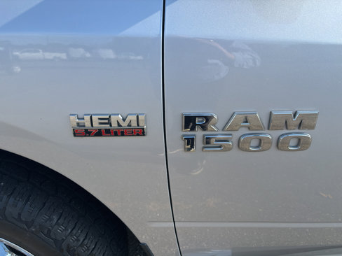 Used 2016 RAM 1500 Express image 9