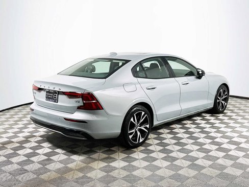 Certified 2025 Volvo S60 B5 Core image 7
